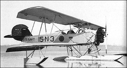 Le Consolidated PT-1 tel qu'il fut évalué par l'US Navy. Certaines améliorations retinrent l'attention du corps aérien de l'US Army, ce qui déboucha sur un autre succès commercial pour la jeune société de Reuben Fleet.